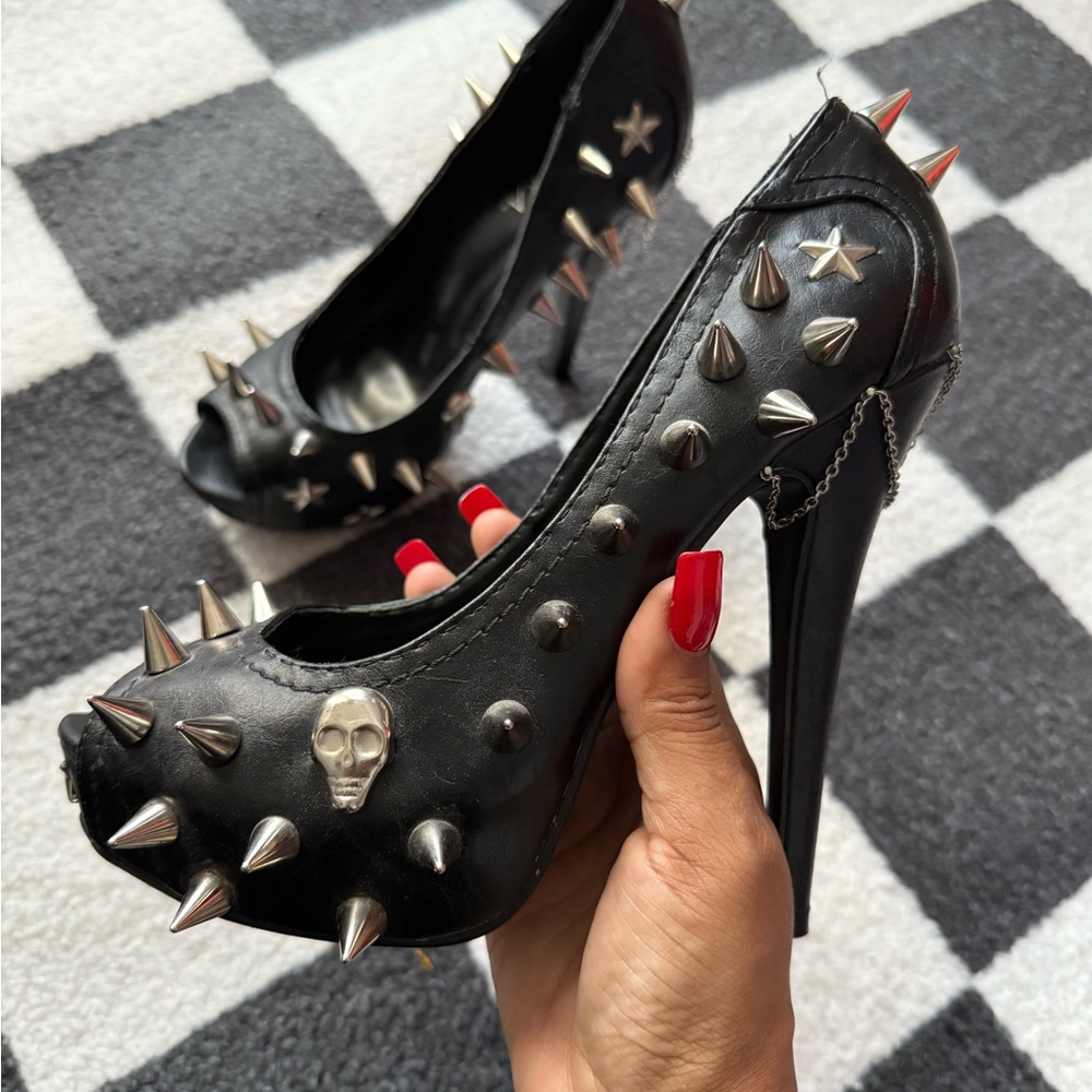 Spiked Heels - Picture 3 of 9